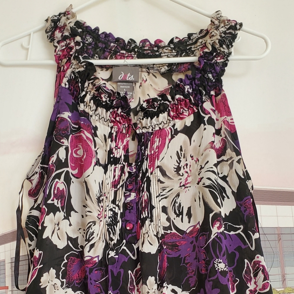 Sleevless Floral Blouse